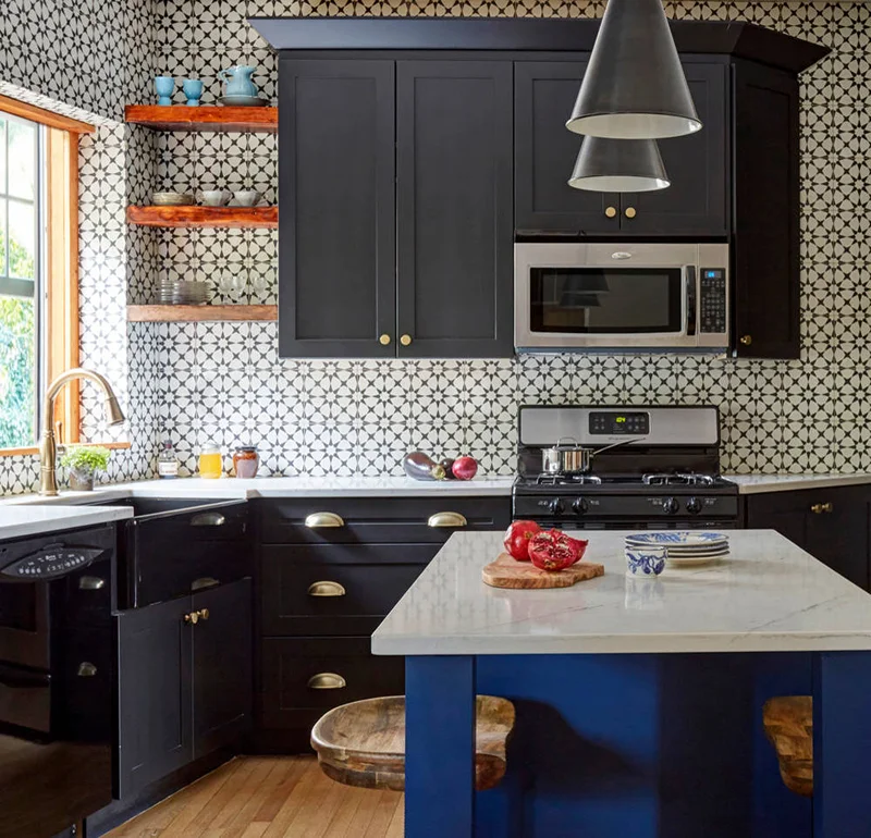 black-modern-farmhouse-kitchen-cabinets