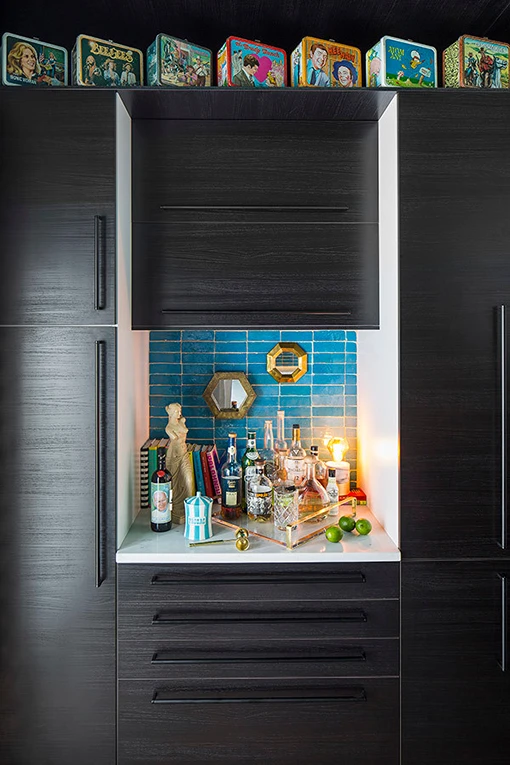 eclectic-black-kitchen-cabinet